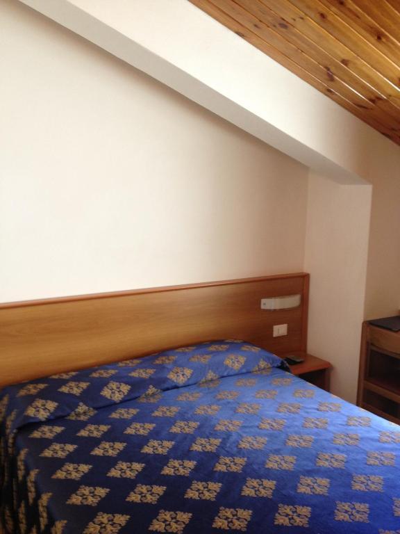 Hotel Merloni Грандола-ед-Унити Номер фото
